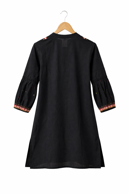 Black Kurti